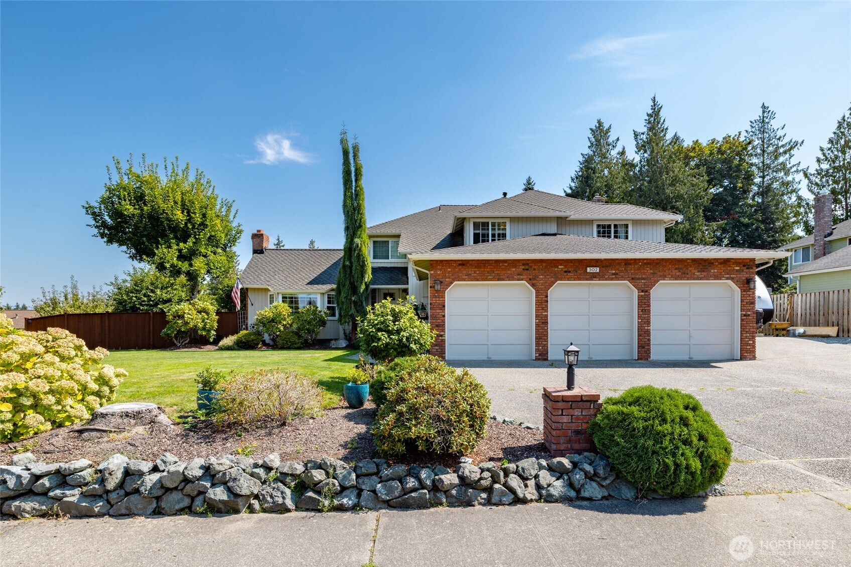 302 S Waugh Road, Mount Vernon, WA 98274