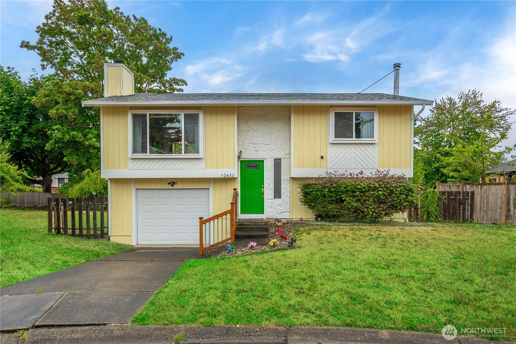 12632 SE 211th Court, Kent, WA 98031