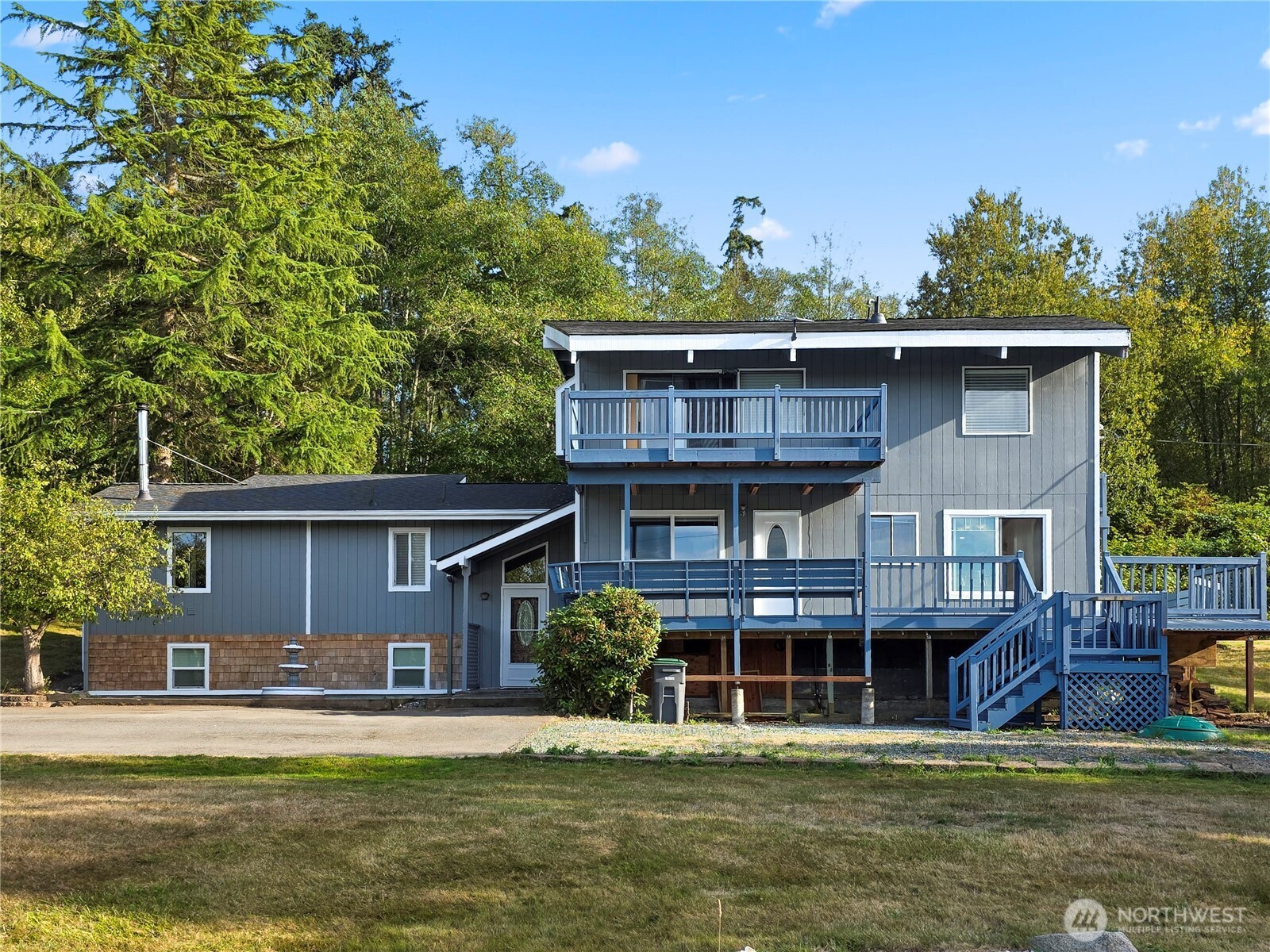 3153 Thunder Ln, Oak Harbor, WA 98277