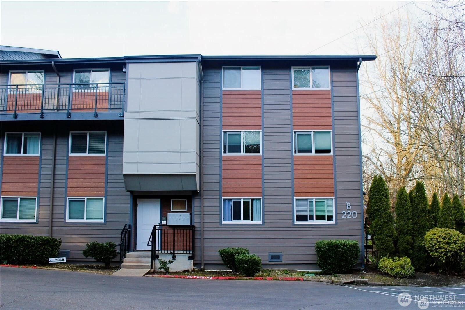 220 SW Clark Street, Issaquah, WA 98027