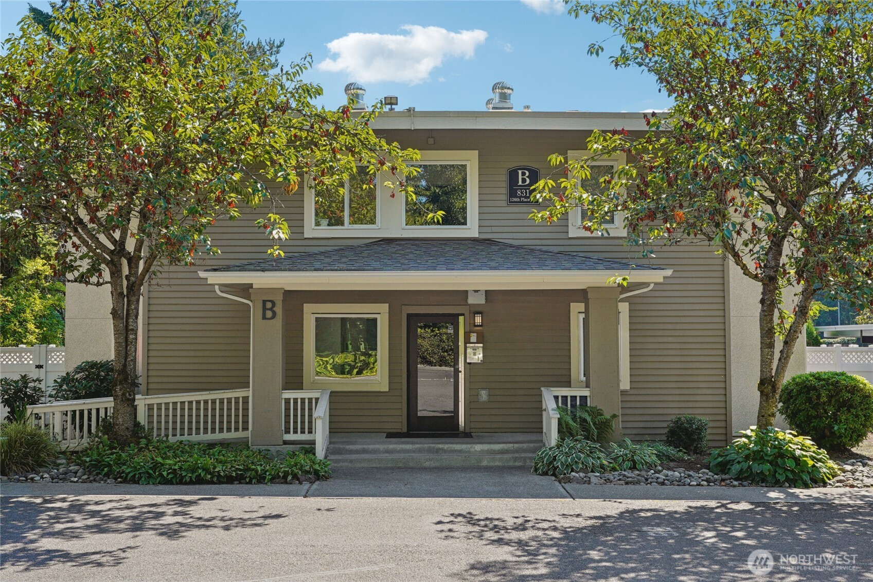 831 126th Place NE, Bellevue, WA 98005