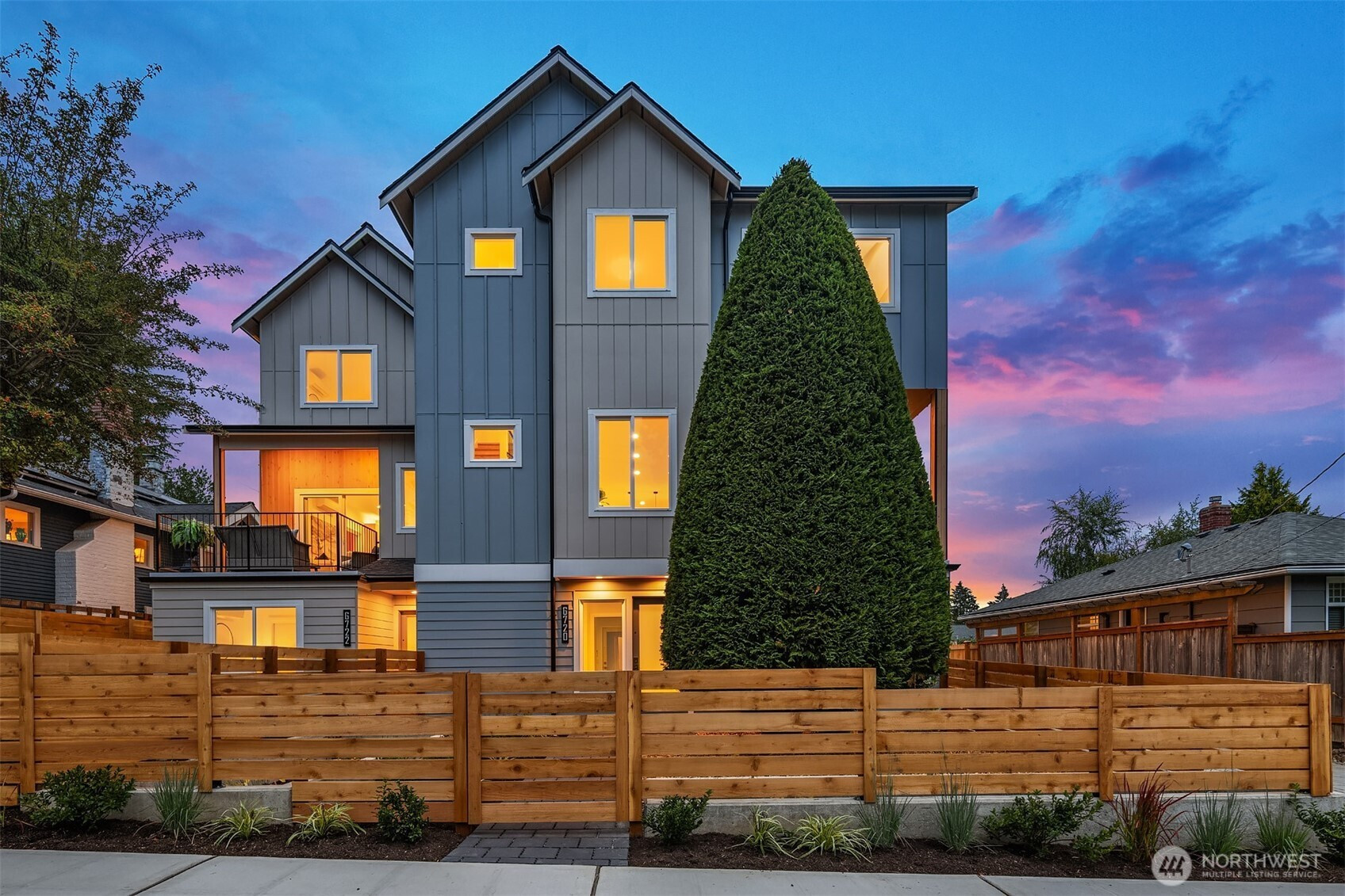 6720 Dibble Avenue NW, Seattle, WA 98117