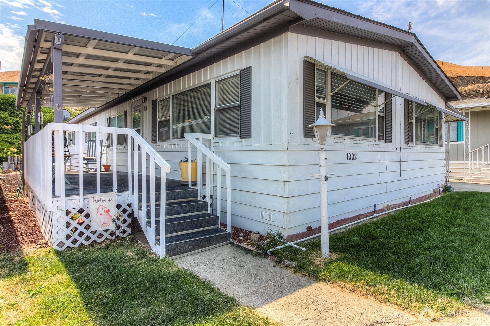 300 Alps Road, Yakima, WA 98936