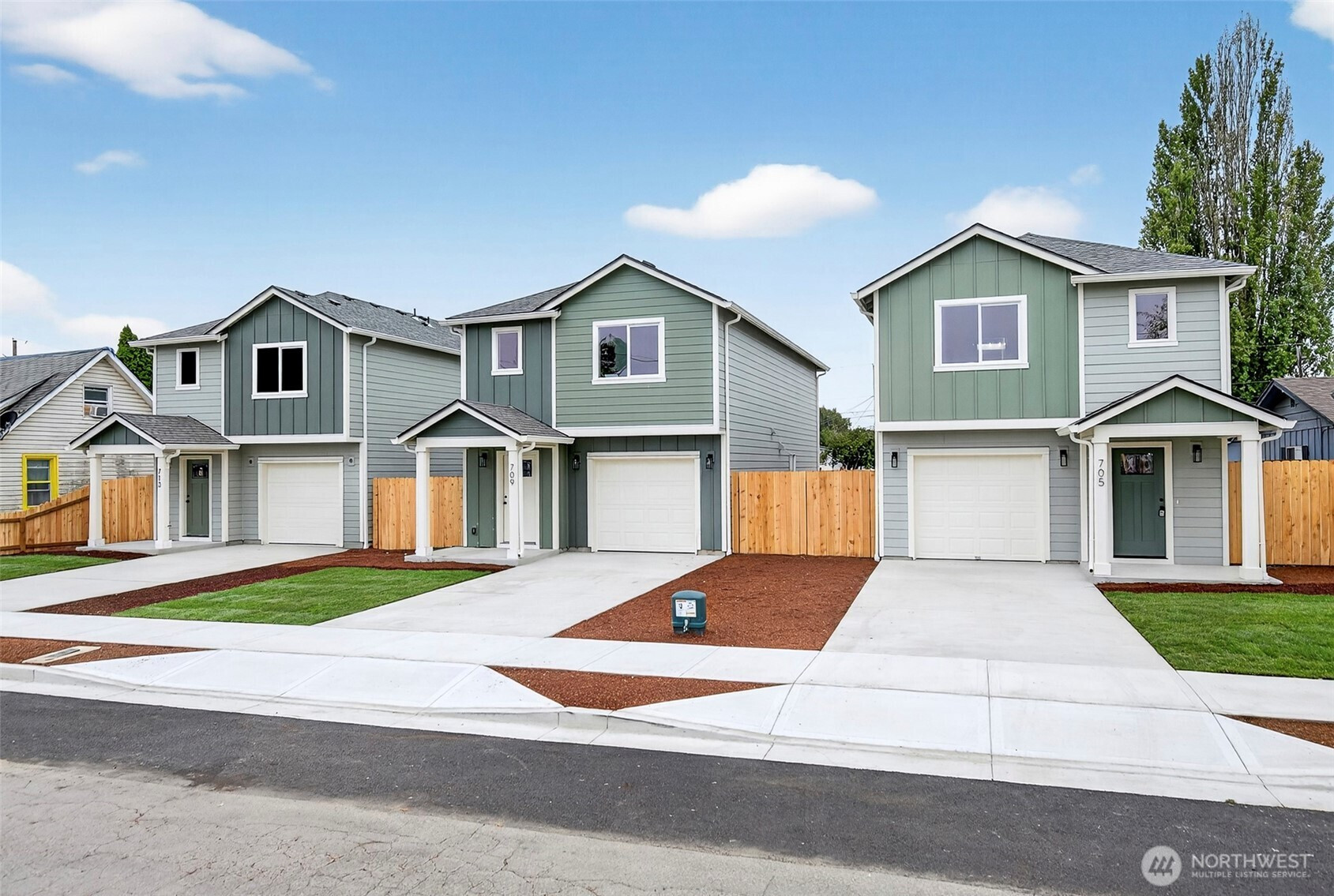 705 S 9th Avenue, Kelso, WA 98632