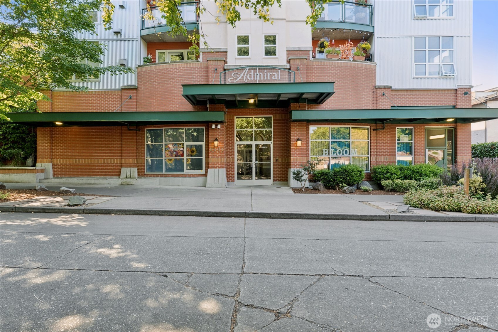2331 42nd Avenue SW, Seattle, WA 98116
