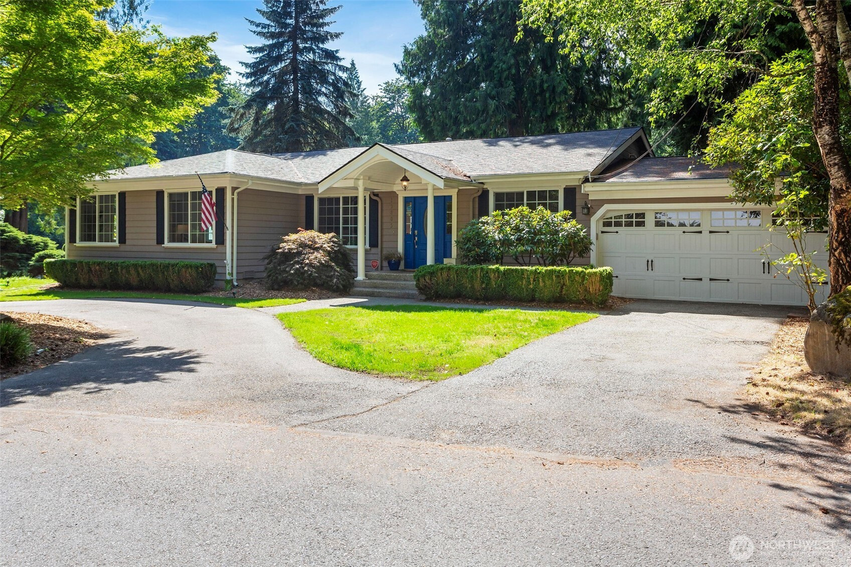 13805 W Lake Kathleen Drive SE, Renton, WA 98059