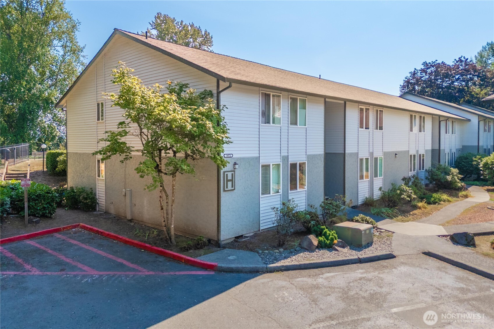 1840 Central Place S, Kent, WA 98030