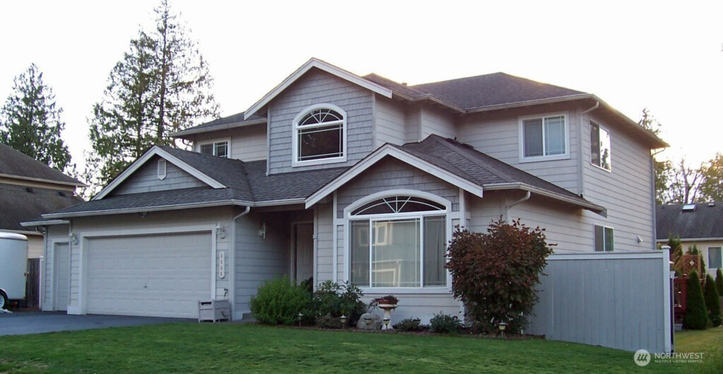 6496 Grand Pine Loop NE, Bremerton, WA 98311