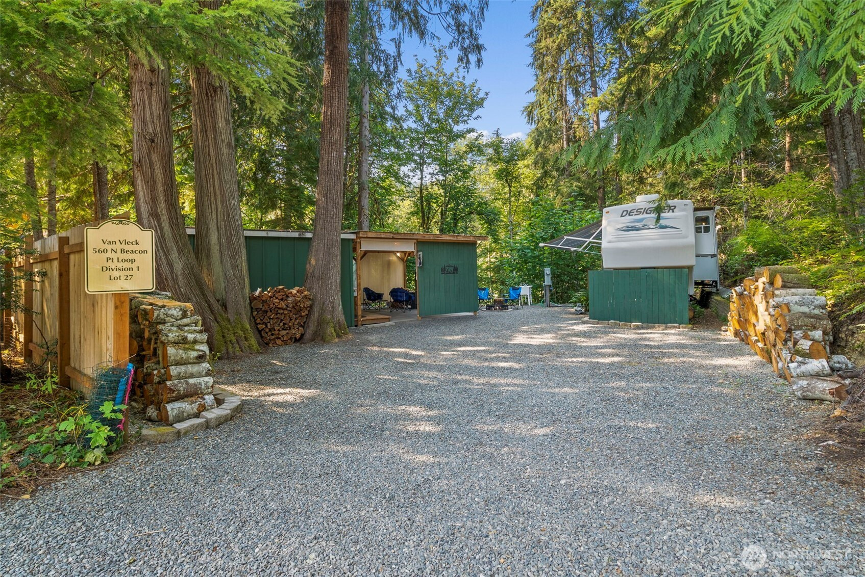 560 N Beacon Point Loop N, Lilliwaup, WA 98555