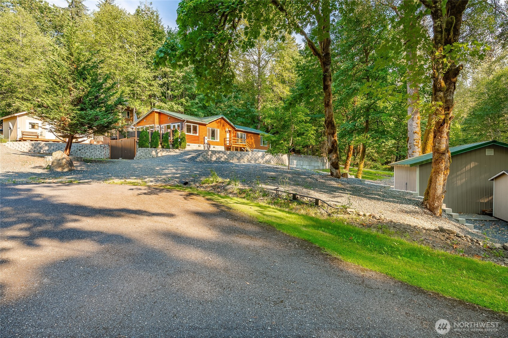 11027 Shuksan Rim Drive, Deming, WA 98244