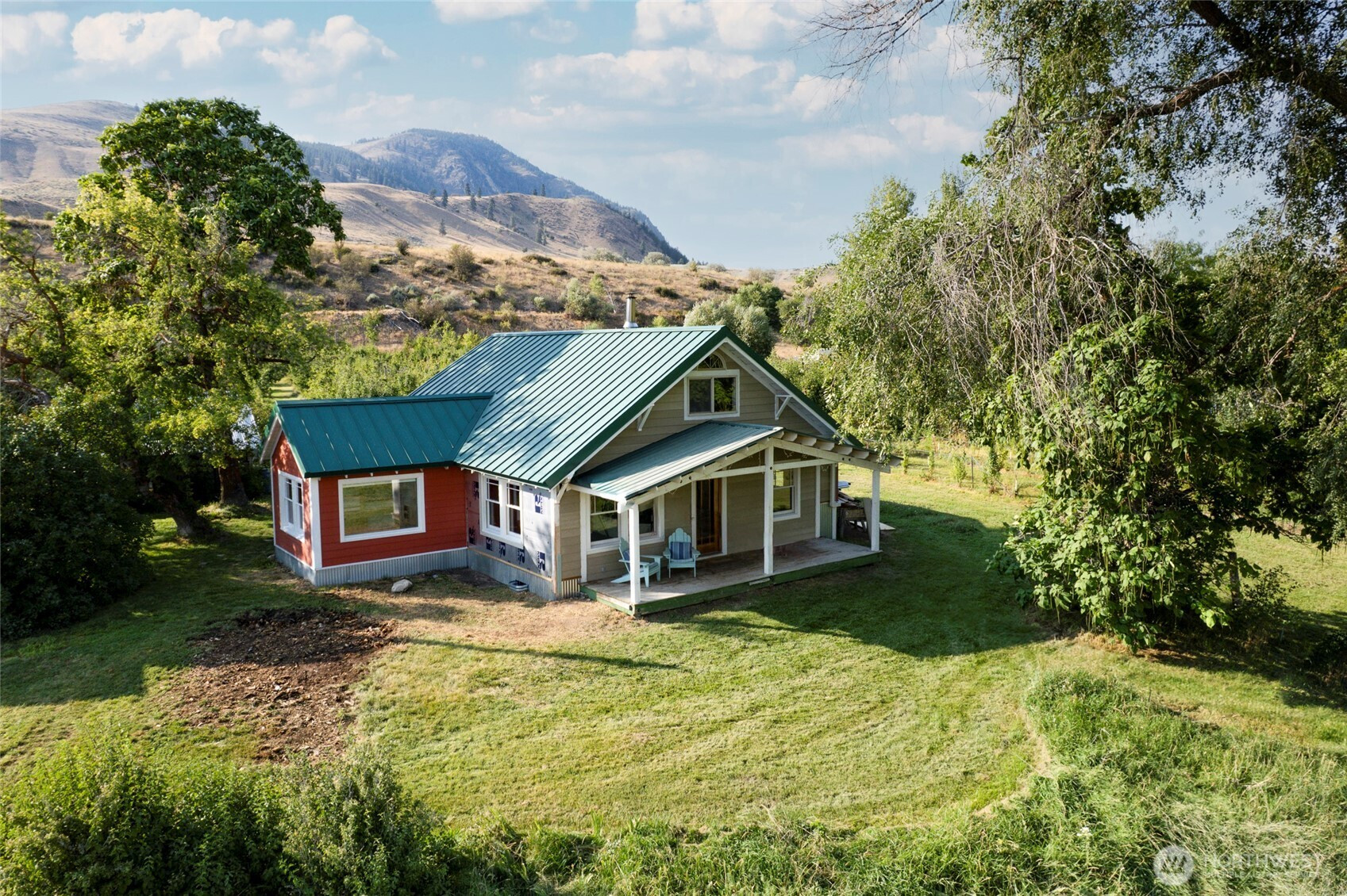391 Twisp-Carlton Road, Carlton, WA 98814