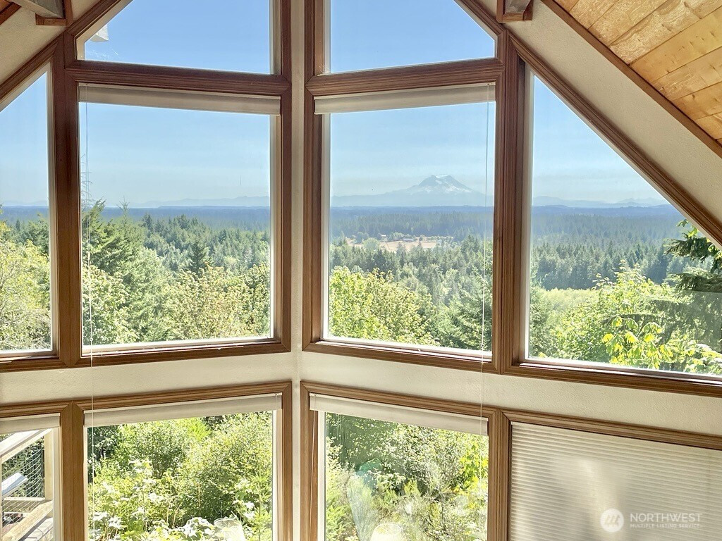 9038 Waddell Creek Road SW, Olympia, WA 98512