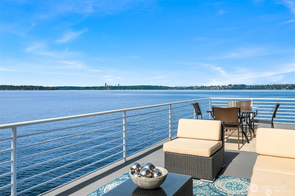 733 Lake Street S, Kirkland, WA 98033