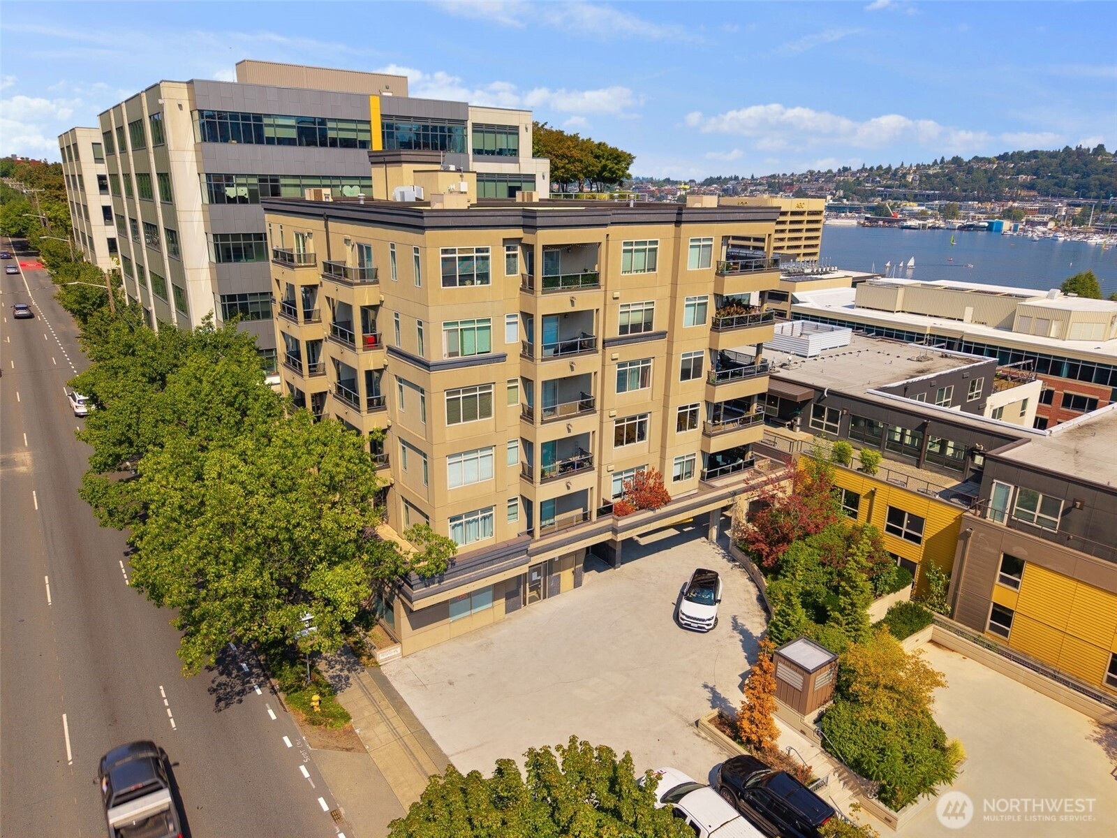 1000 Aurora Avenue N, Seattle, WA 98109