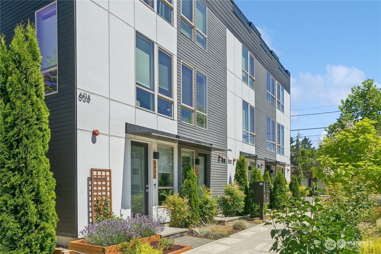 604 NW 77th Street, Seattle, WA 98117