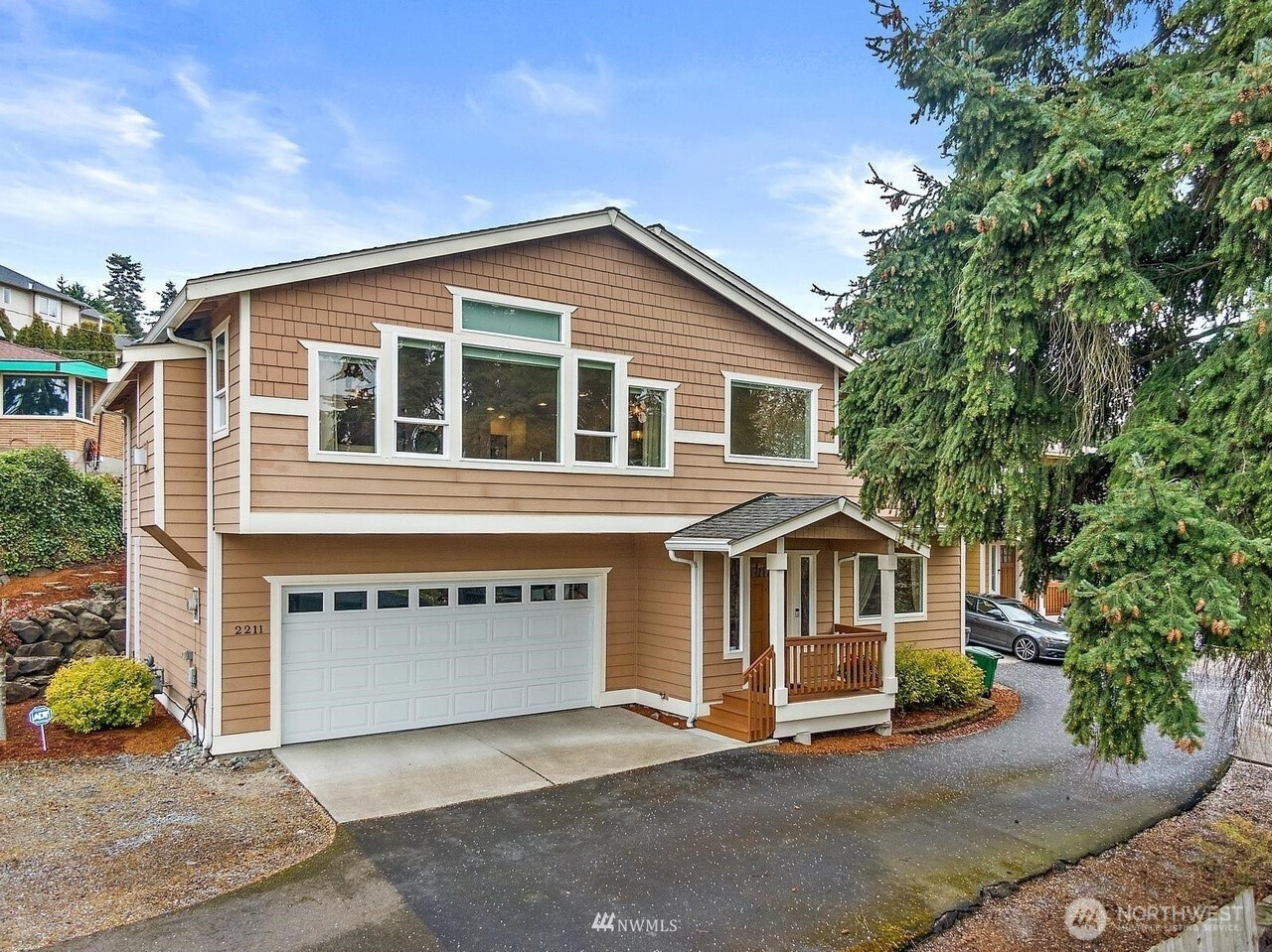 2211 NE 6th Court, Renton, WA 98056