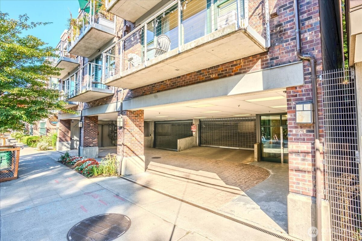 2920 Eastlake Avenue E, Seattle, WA 98102