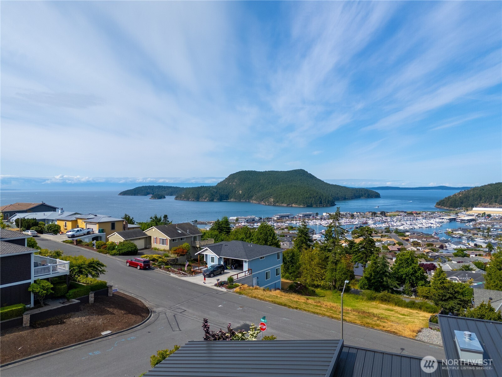 2016 Piper Circle, Anacortes, WA 98221