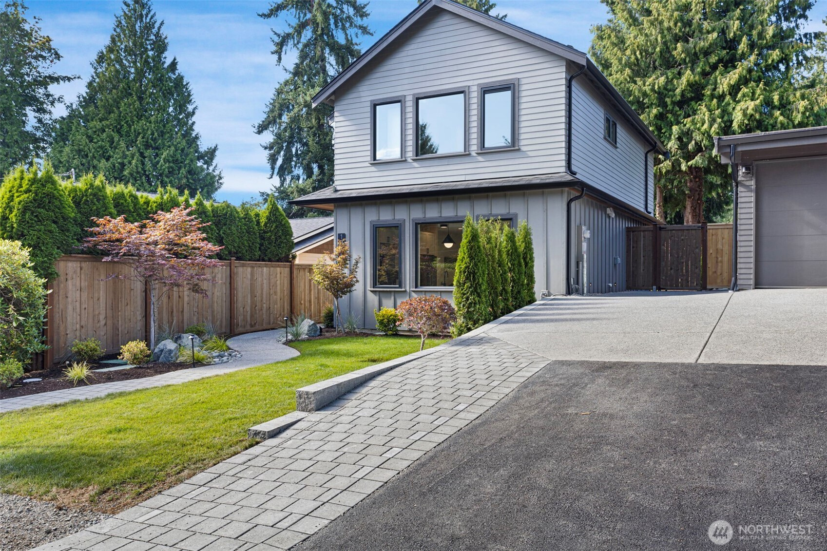 10168 NE 112th Place, Kirkland, WA 98033