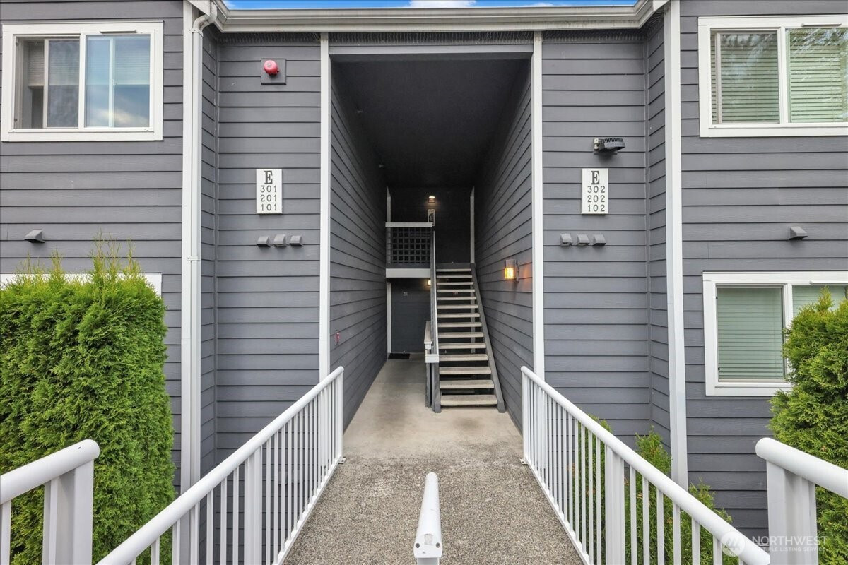 12510 109th NE, Kirkland, WA 98034