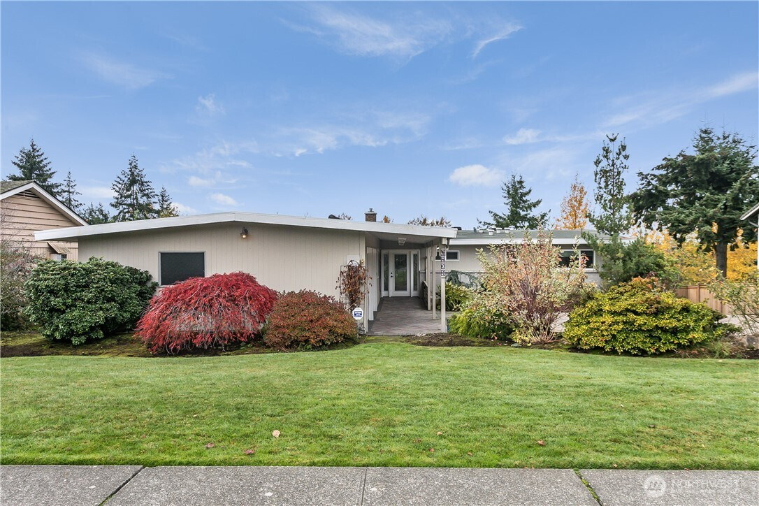 1807 121st Avenue SE, Bellevue, WA 98005