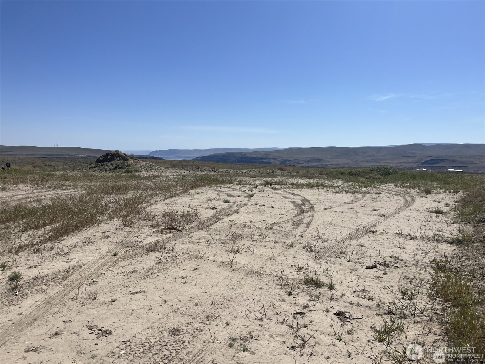 23297 Sage Loop SW, Quincy, WA 98848