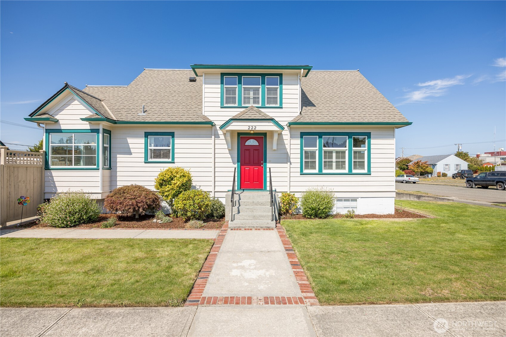 222 N Chambers Street, Port Angeles, WA 98362