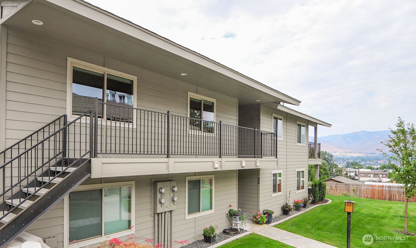 520 11th St NE, East Wenatchee, WA 98802