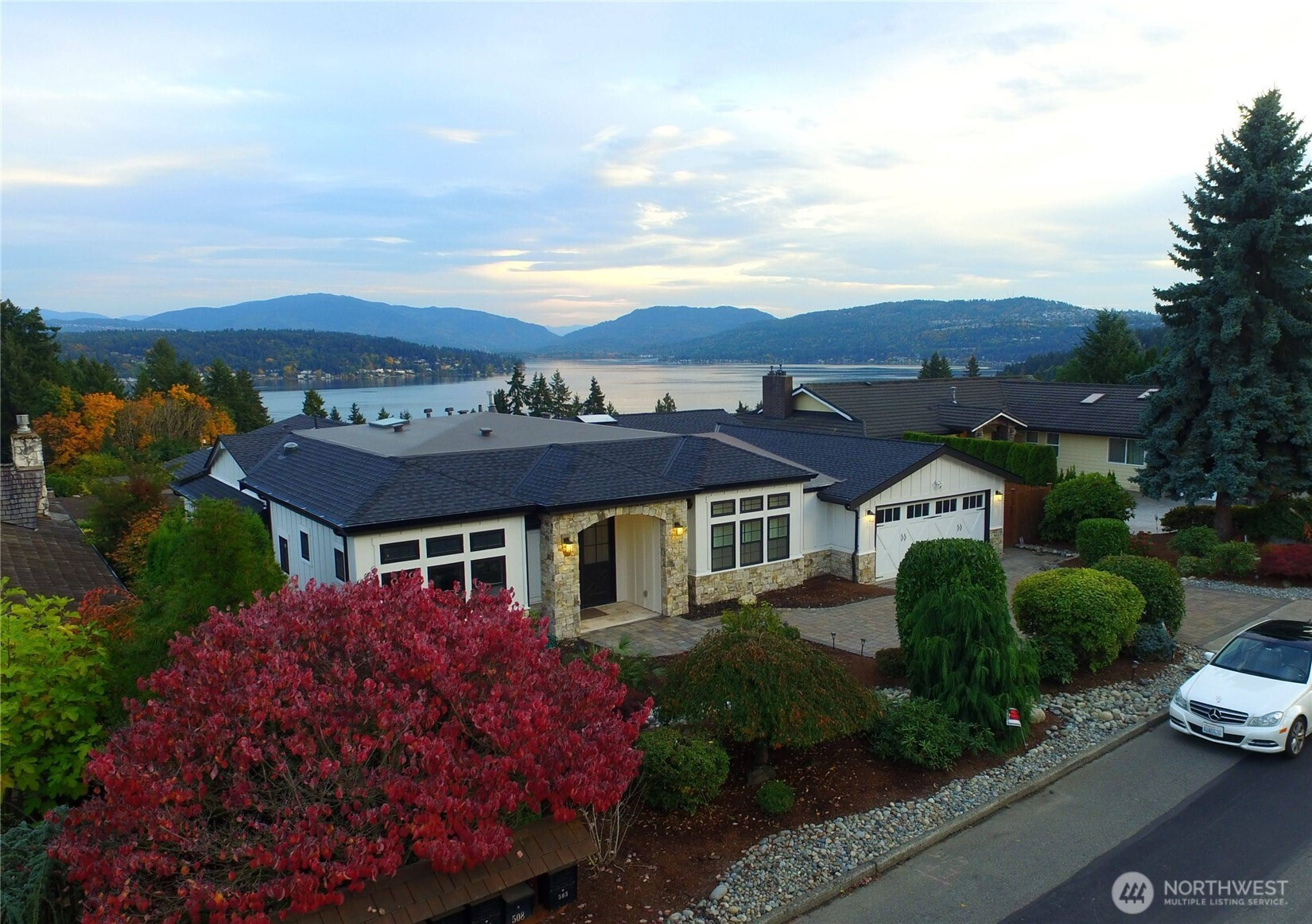516 172nd Place NE, Bellevue, WA 98008