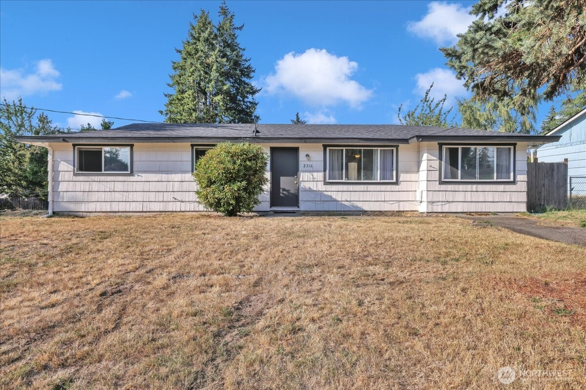 2316 SW 328th Street, Federal Way, WA 98023