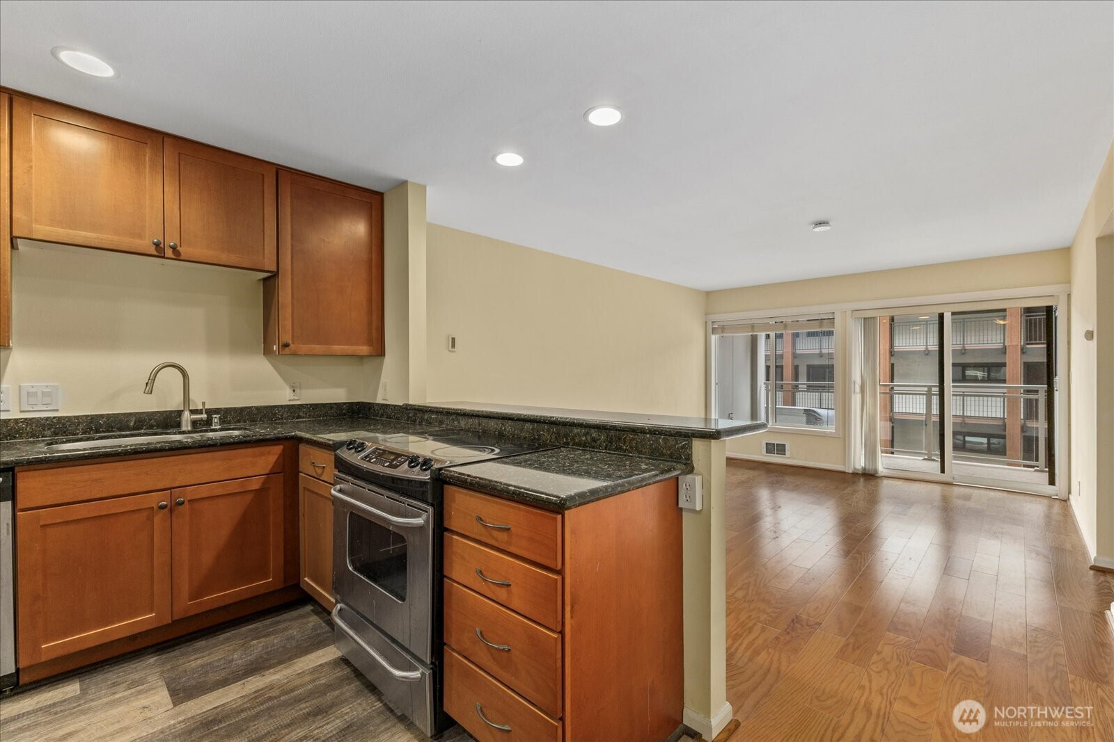 130 105th Avenue SE, Bellevue, WA 98004