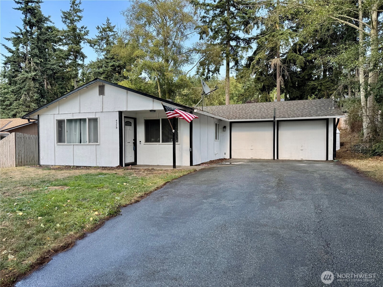 4374 Northgate Drive, Oak Harbor, WA 98277