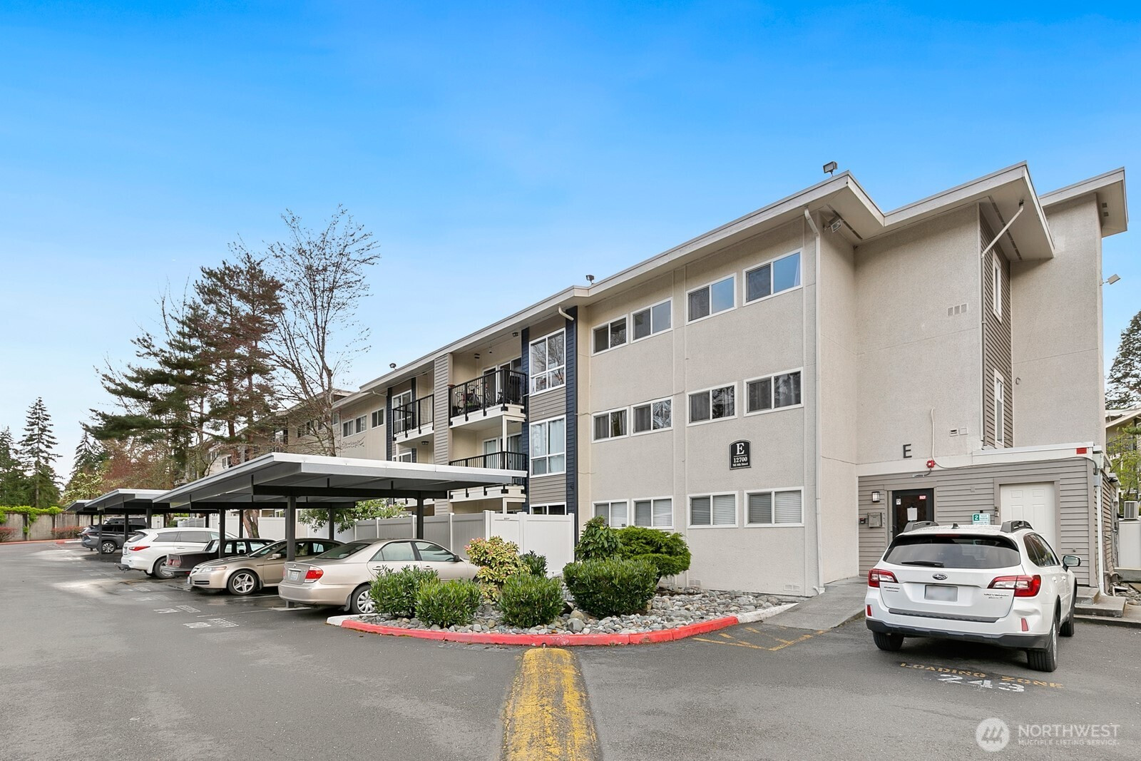 12700 NE 8th Street, Bellevue, WA 98005