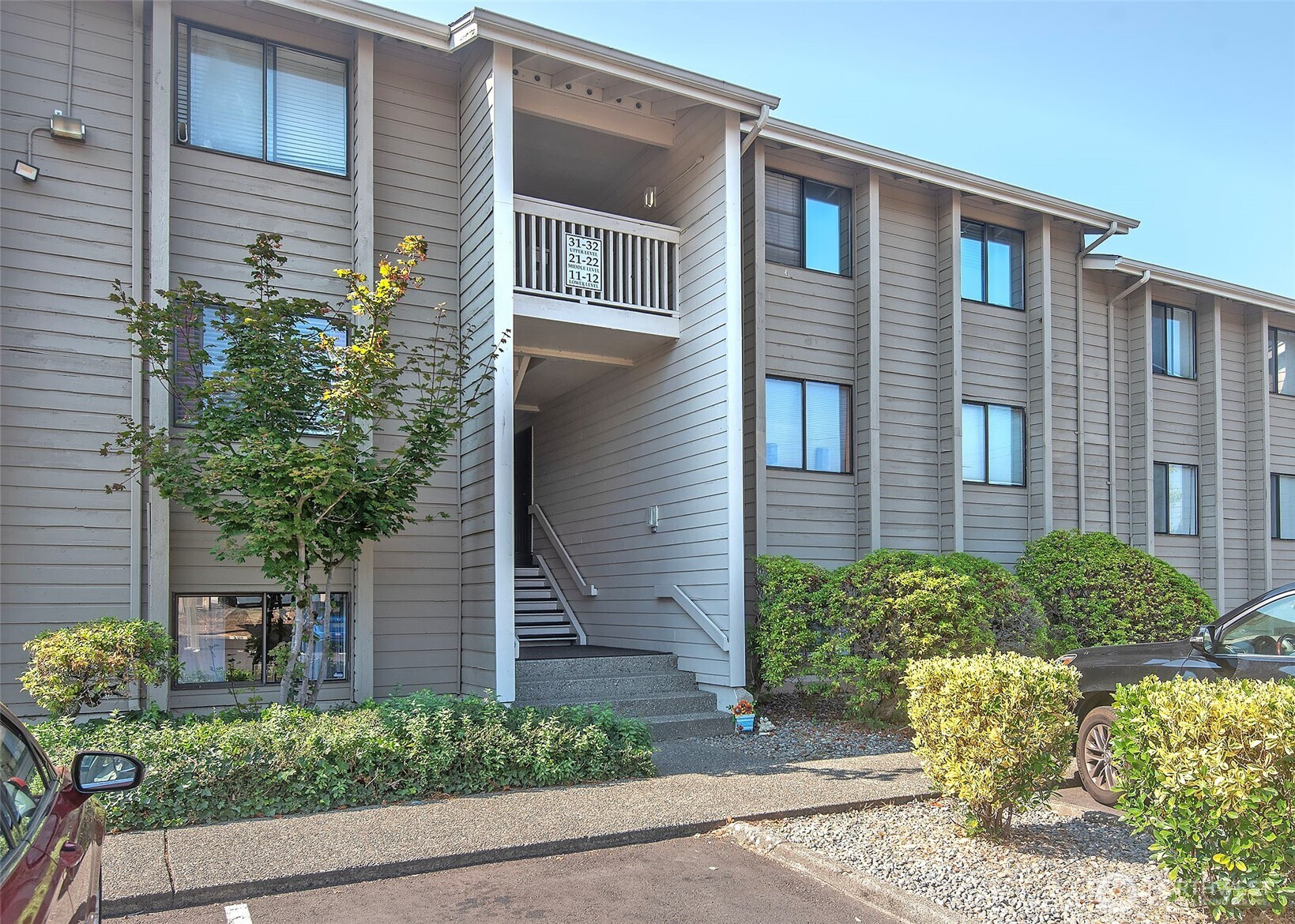 1321 S PUGET Drive, Renton, WA 98055