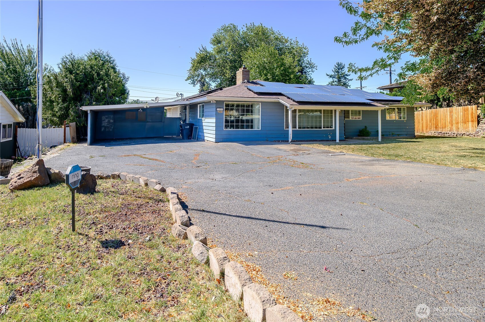 204 S 60th Avenue, Yakima, WA 98908