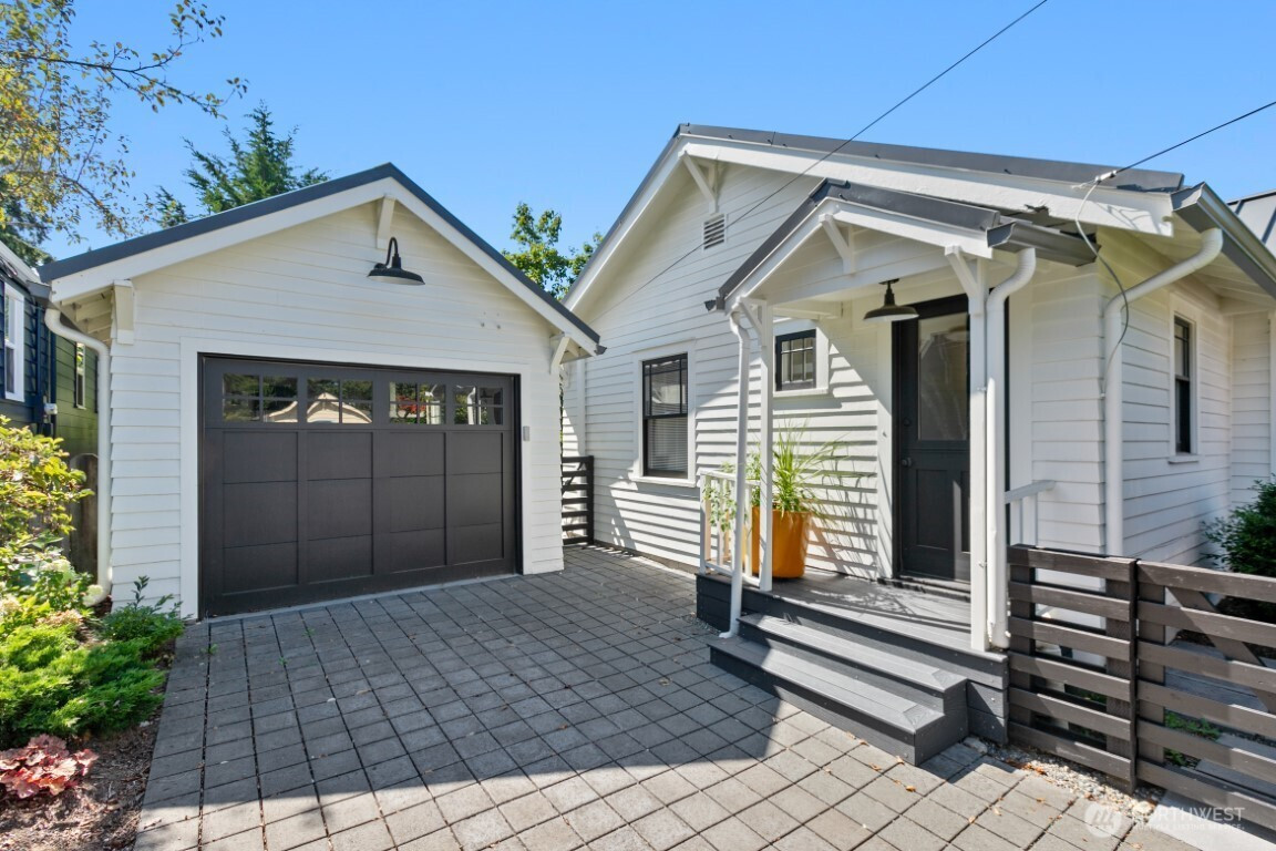1205 NE 91st Street, Seattle, WA 98115