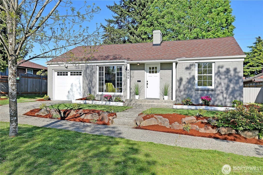 8850 34th Avenue SW, Seattle, WA 98126