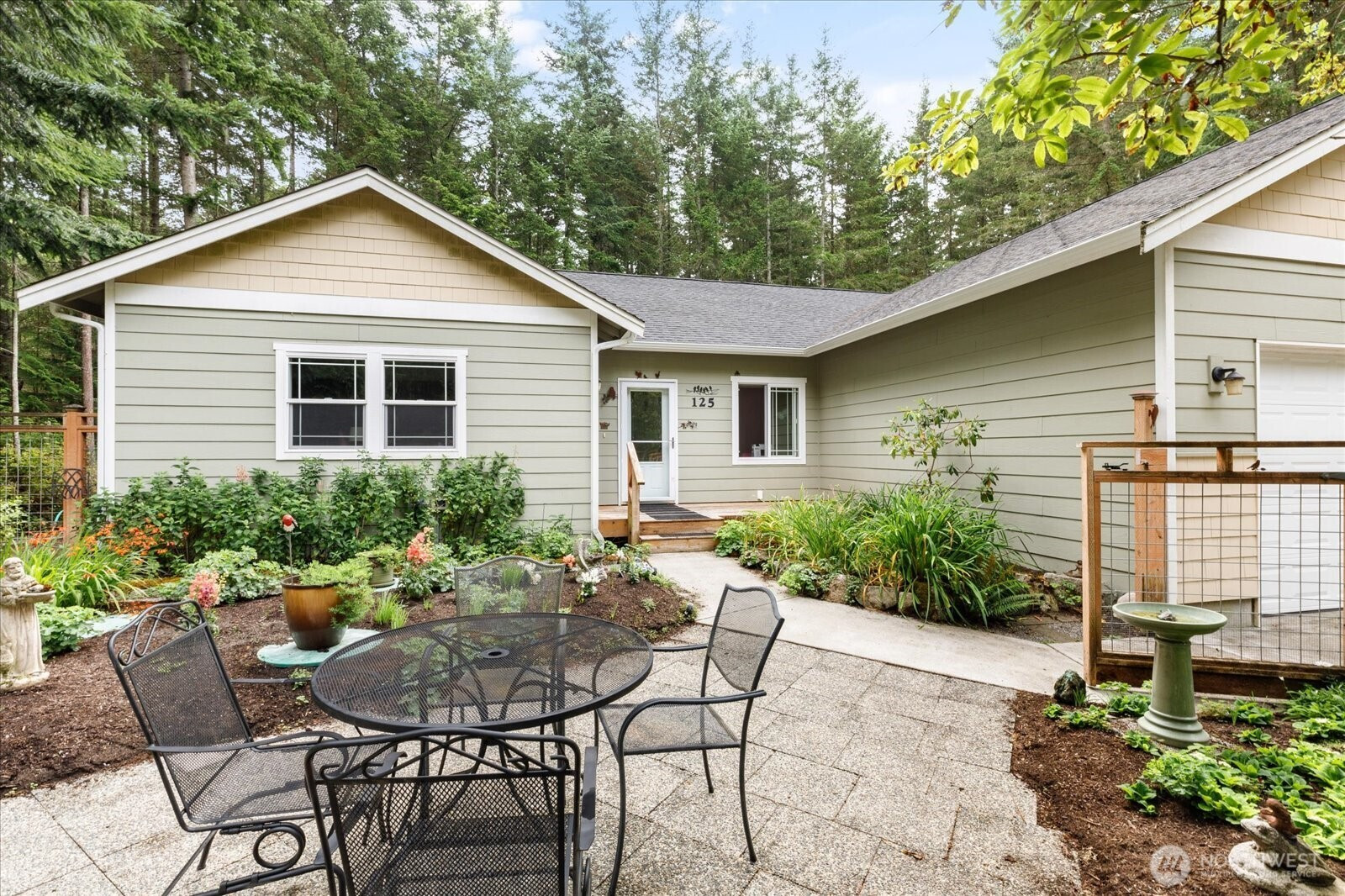 125 Parker Woods Lane, Coupeville, WA 98239