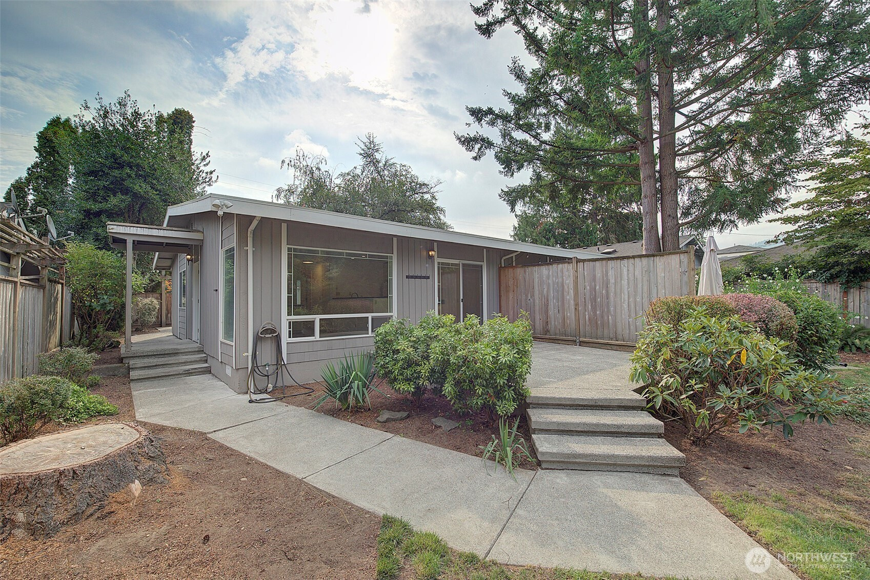 299 1st Avenue NW, Issaquah, WA 98027