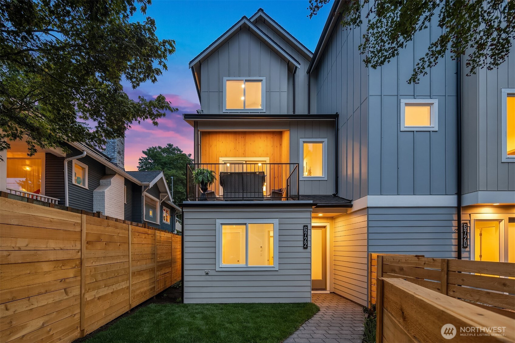 6722 Dibble Avenue NW, Seattle, WA 98117