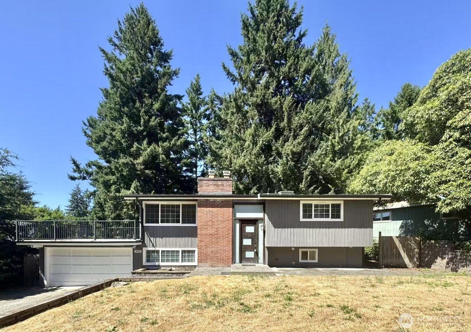 15662 Main St, Bellevue, WA 98008