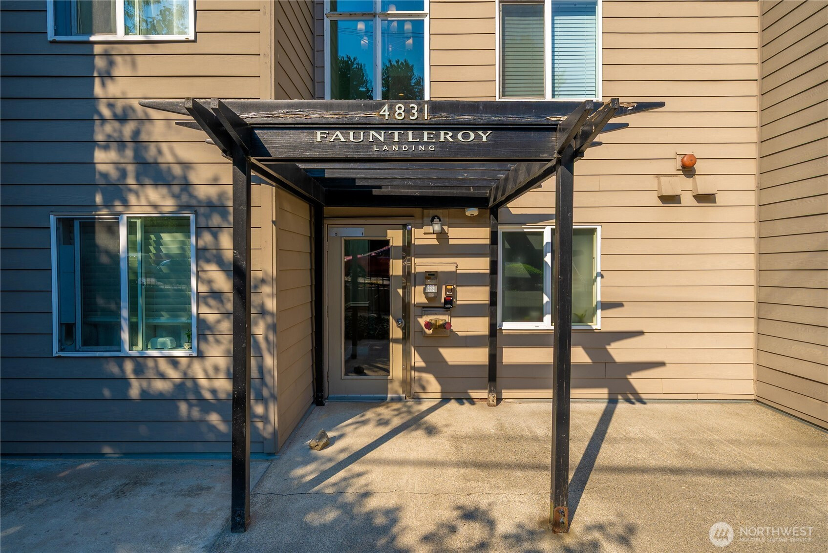 4831 Fauntleroy Way SW, Seattle, WA 98116