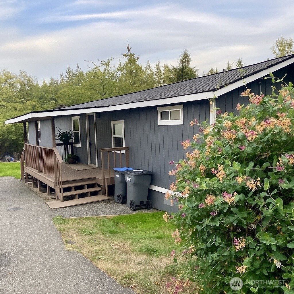 175 NE Camelot Drive, Bremerton, WA 98311