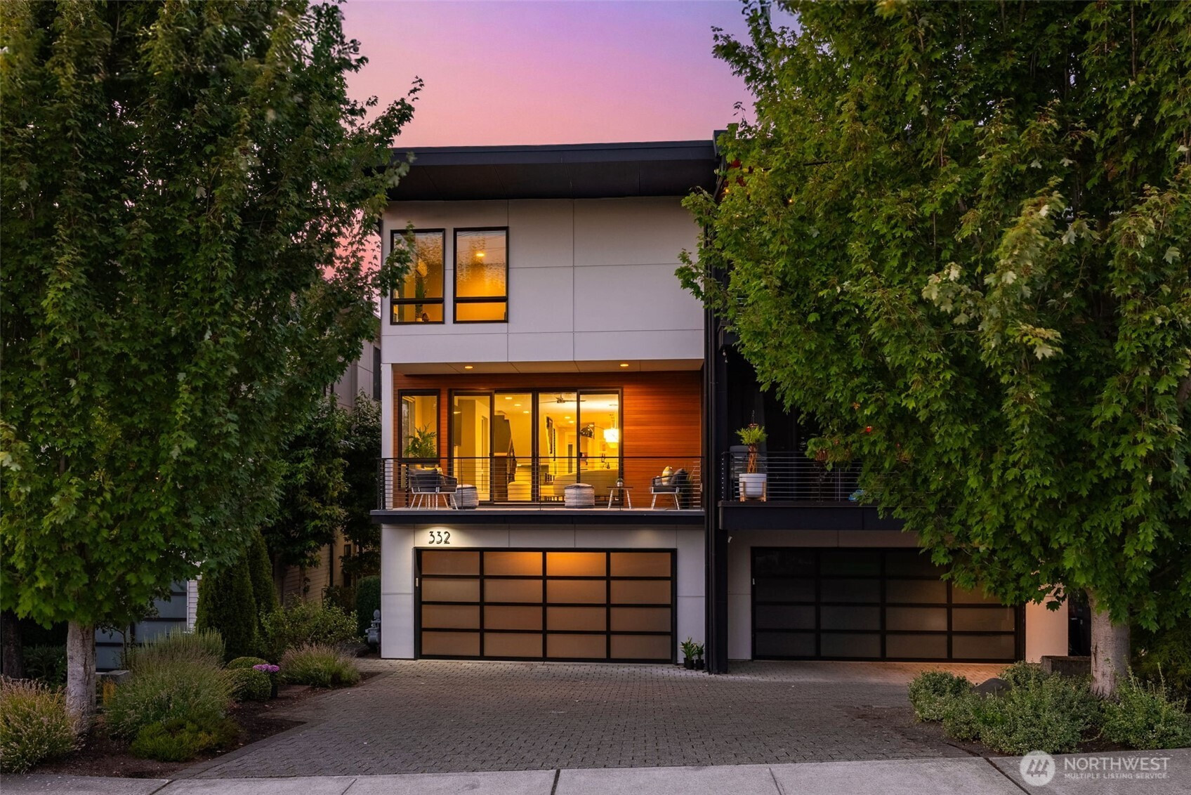 332 10th Avenue S, Kirkland, WA 98033
