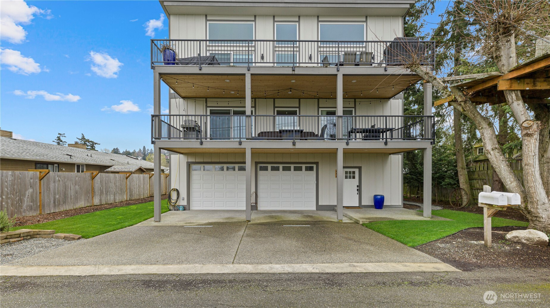 600 Hi Ab La Place NE, Tacoma, WA 98422
