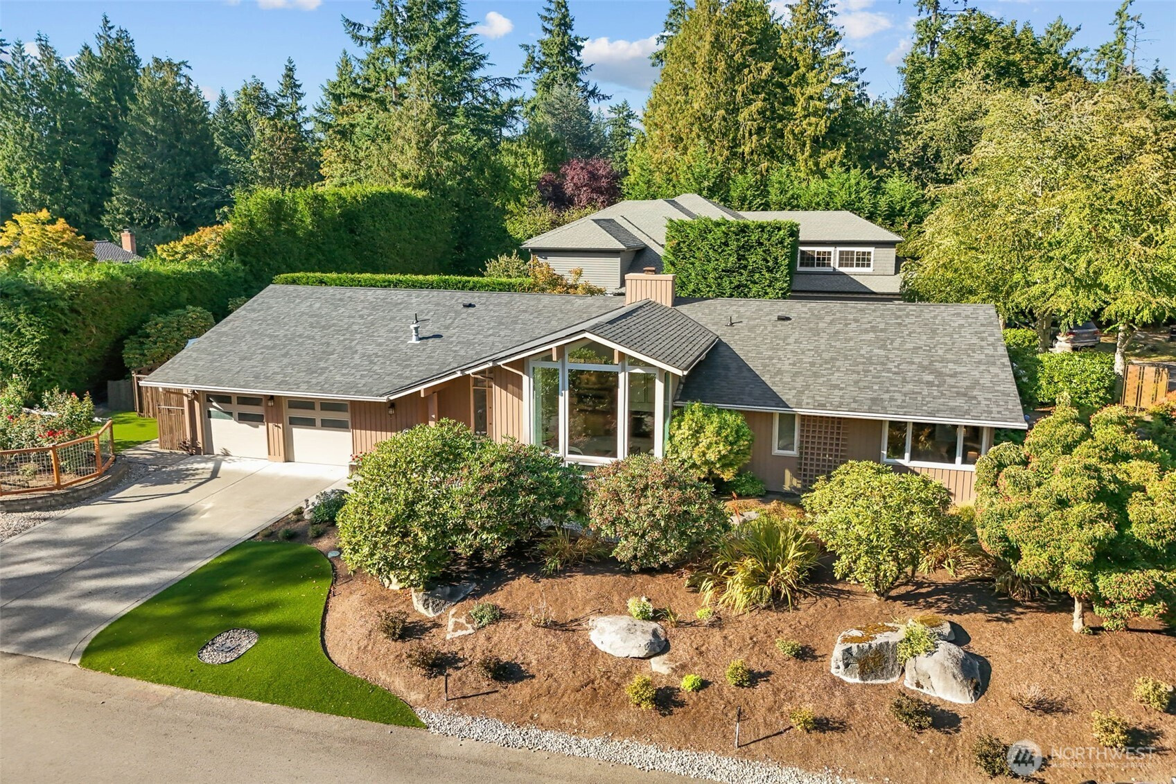 9120 SE 46th Street, Mercer Island, WA 98040
