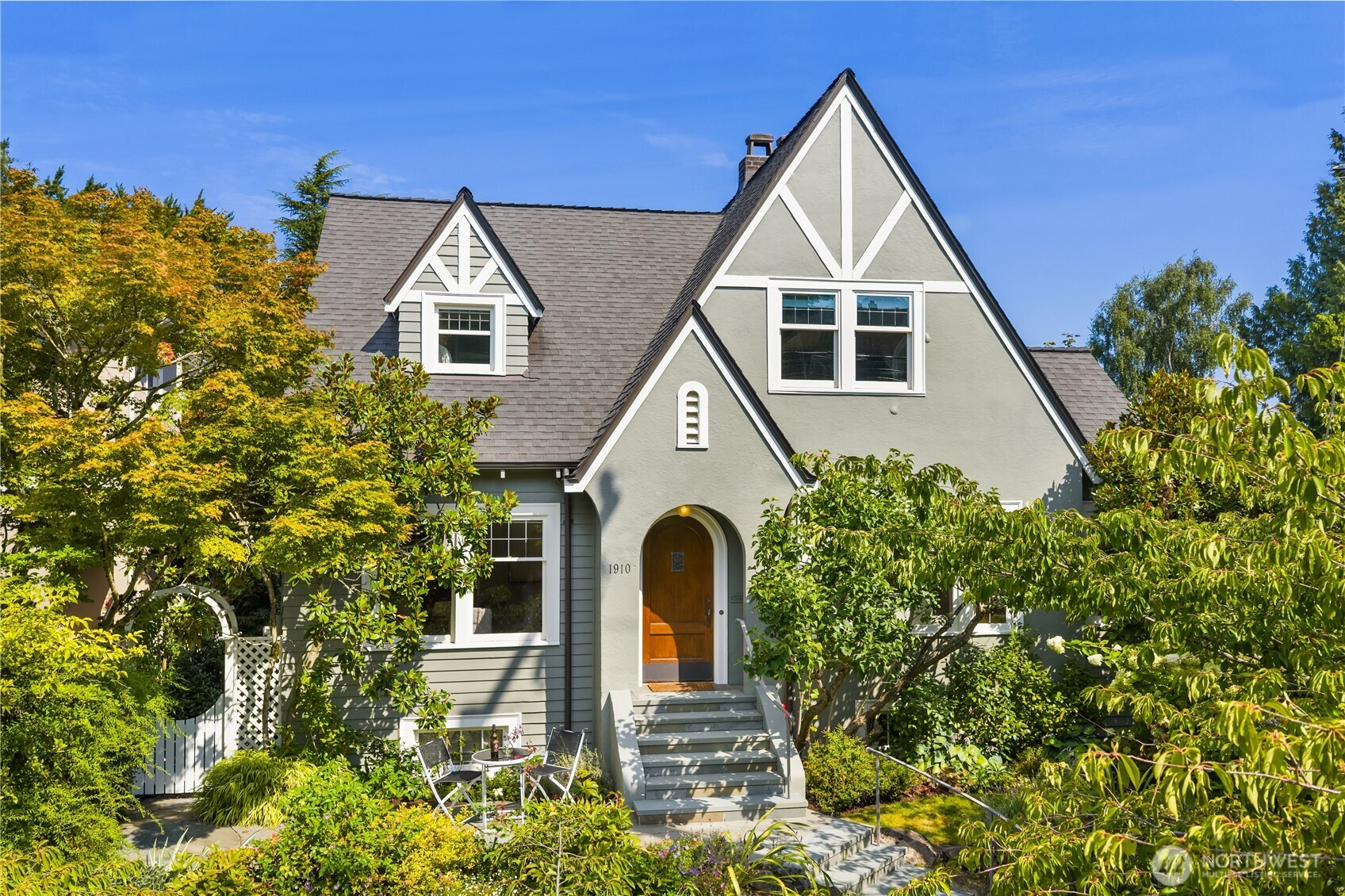 1910 E Galer Street, Seattle, WA 98112