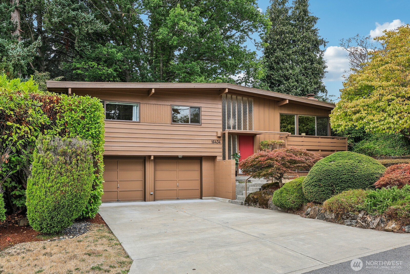 16434 SE 9th Street, Bellevue, WA 98008