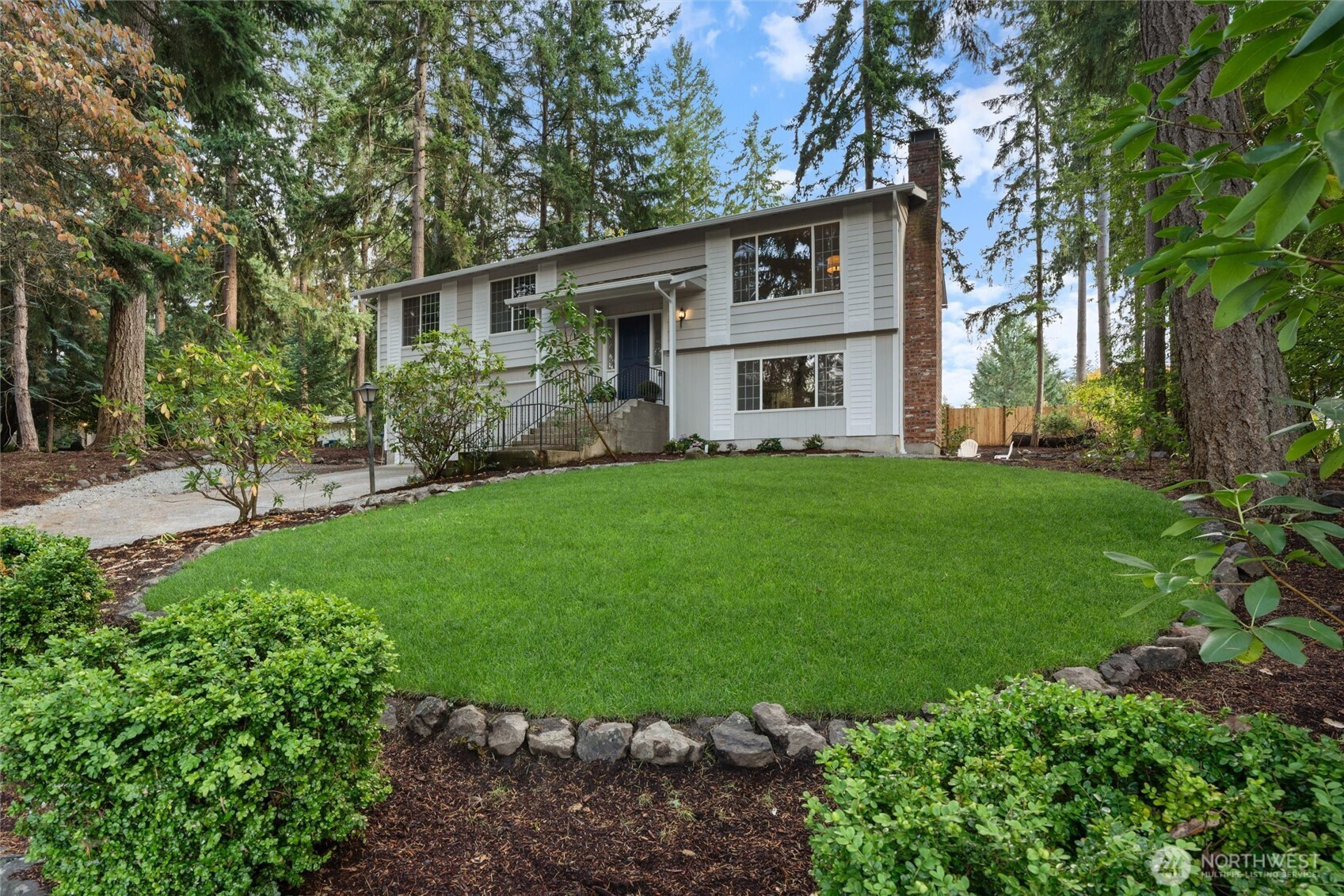329 Point Fosdick Place NW, Gig Harbor, WA 98335