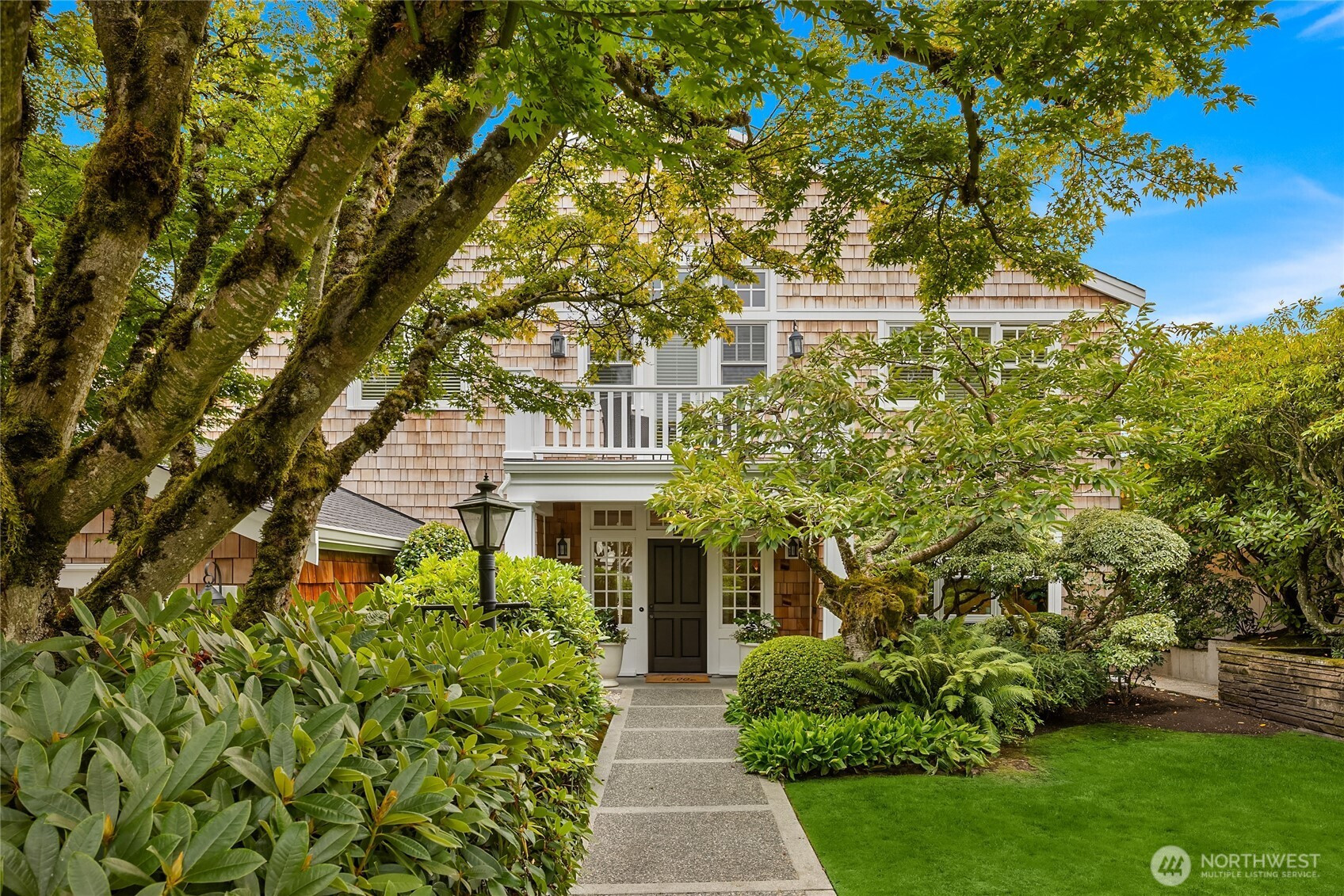 3221 E Morley Way, Seattle, WA 98112